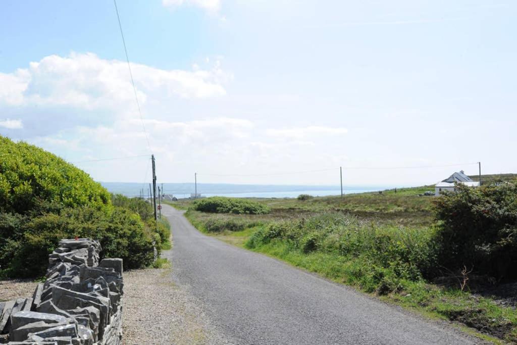 Red Stonecutters Cottage, Doolin Carrowauff Eksteriør bilde